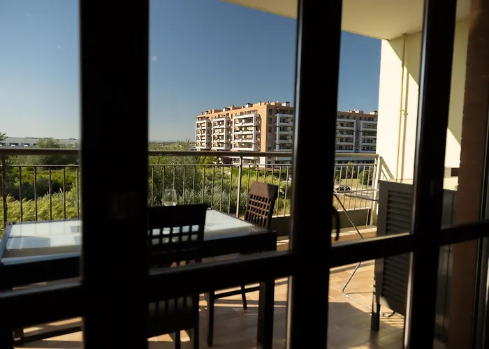 The House Aeroporto 3* 피우미치노